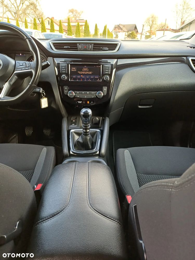 Nissan Qashqai 1.3 DIG-T N-Connecta - 20