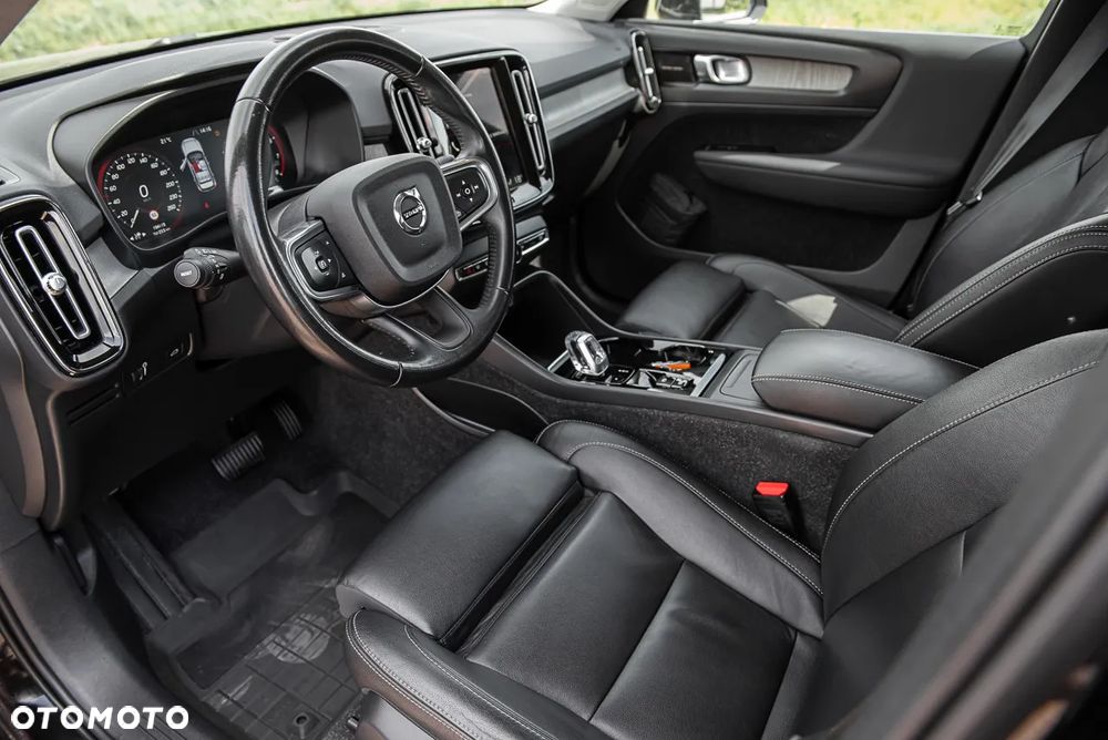 Volvo XC 40 B4 B AWD R-Design - 15