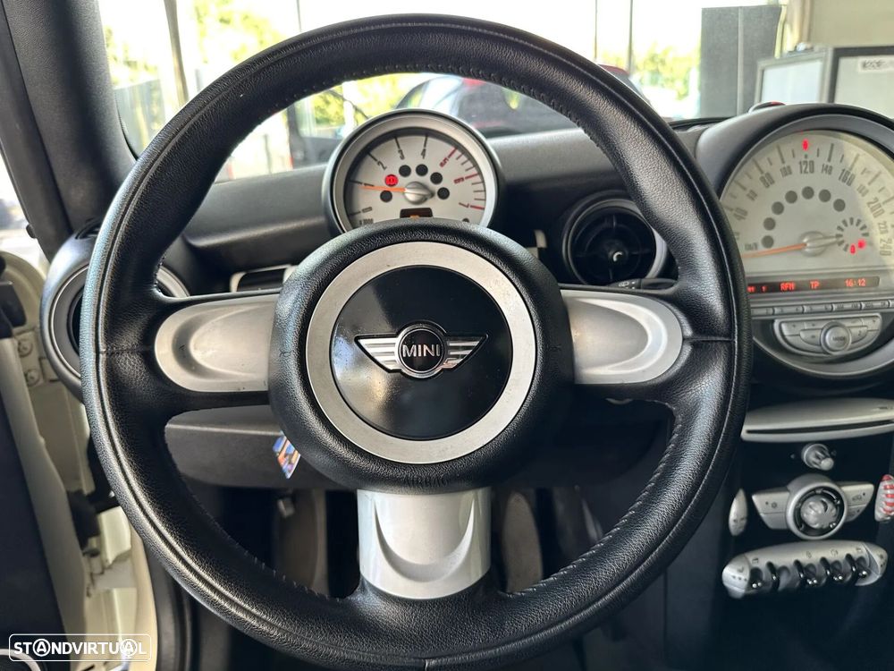 MINI 3 Portas Cooper D - 31