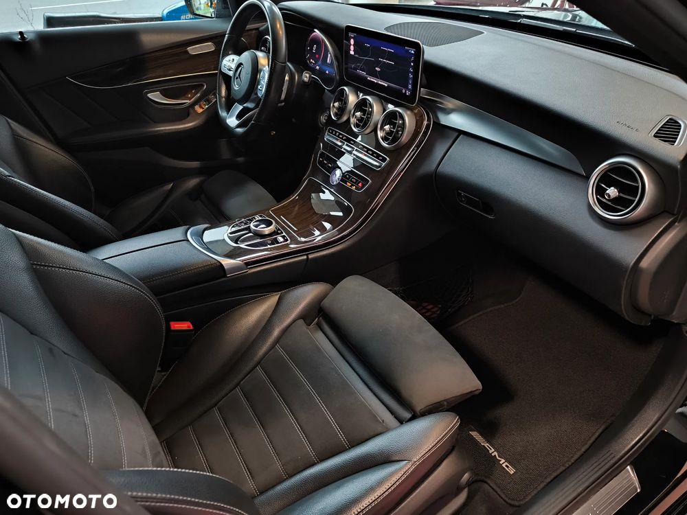 Mercedes-Benz Klasa C 200 4Matic 9G-TRONIC - 14