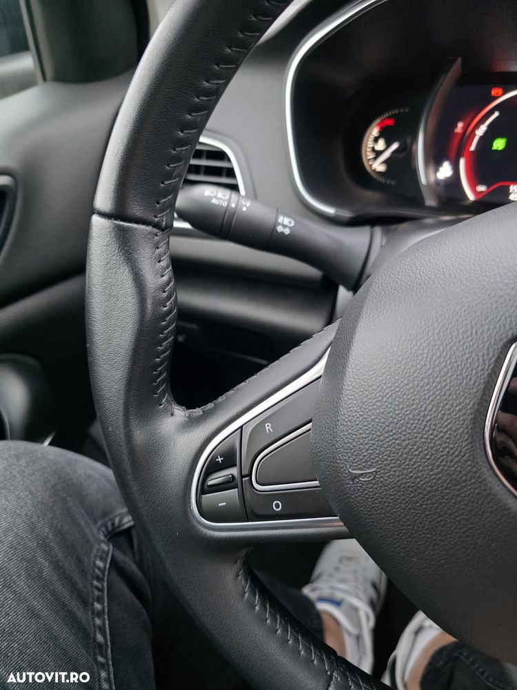 Renault Megane Blue dCi 116 Intens - 32