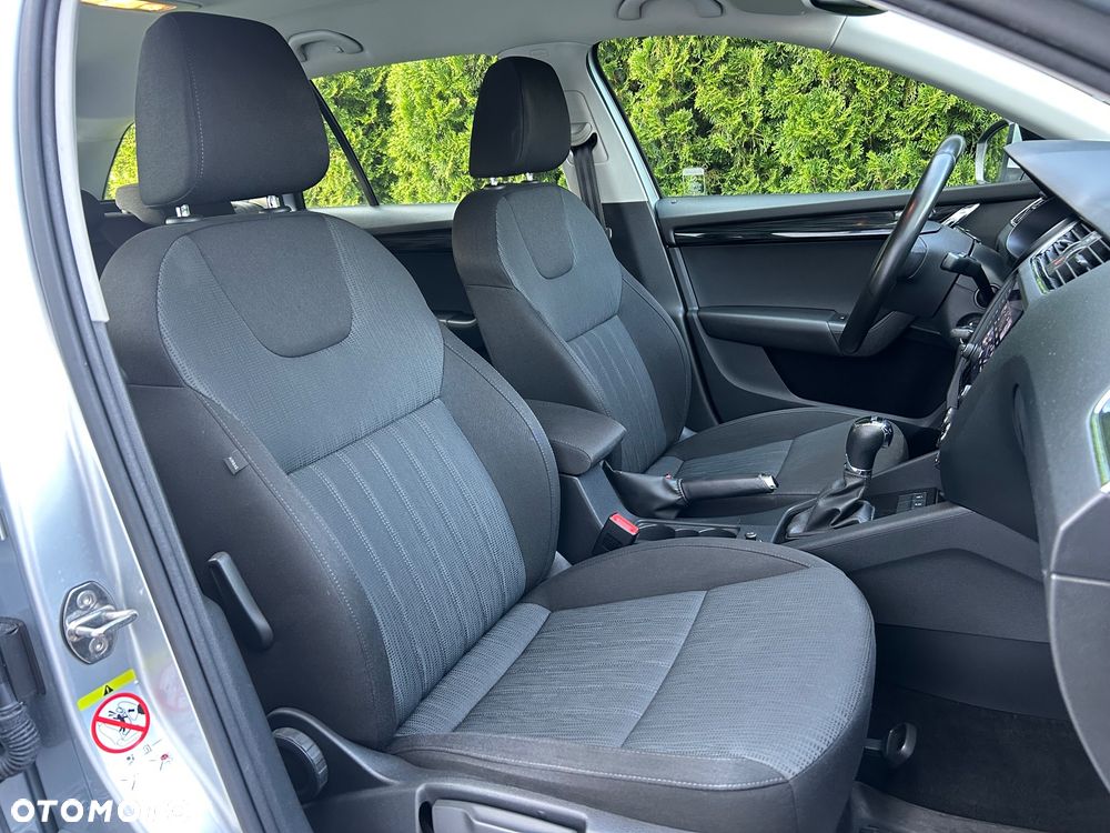 Skoda Octavia 2.0 TDI SCR Ambition DSG - 6