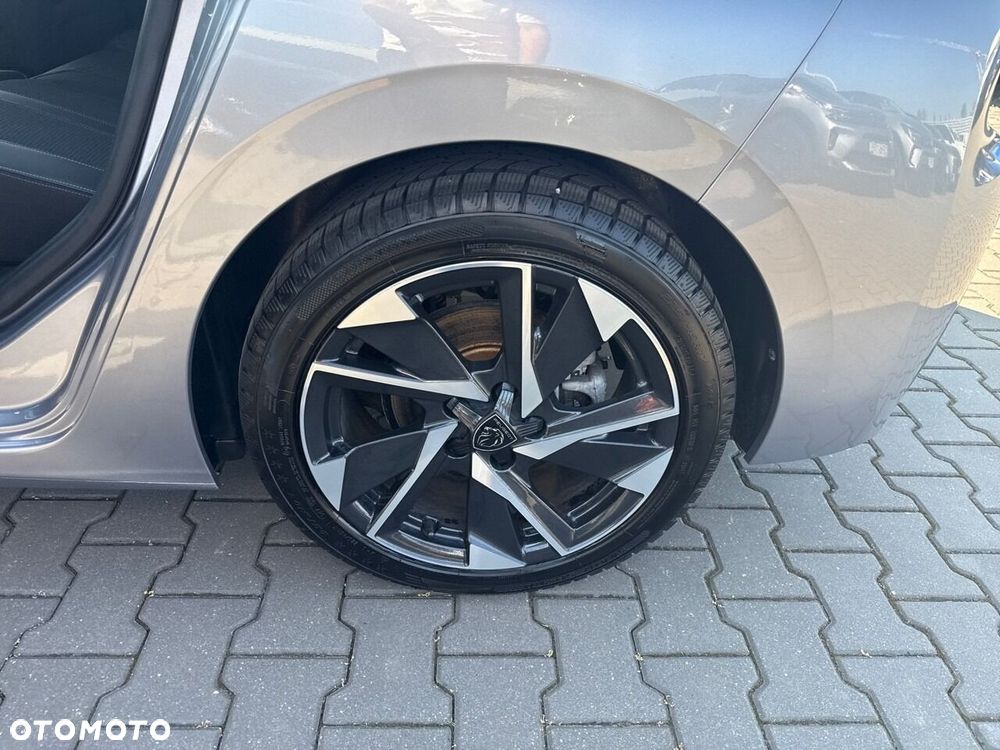 Peugeot 308 1.2 PureTech Allure S&S EAT8 - 12