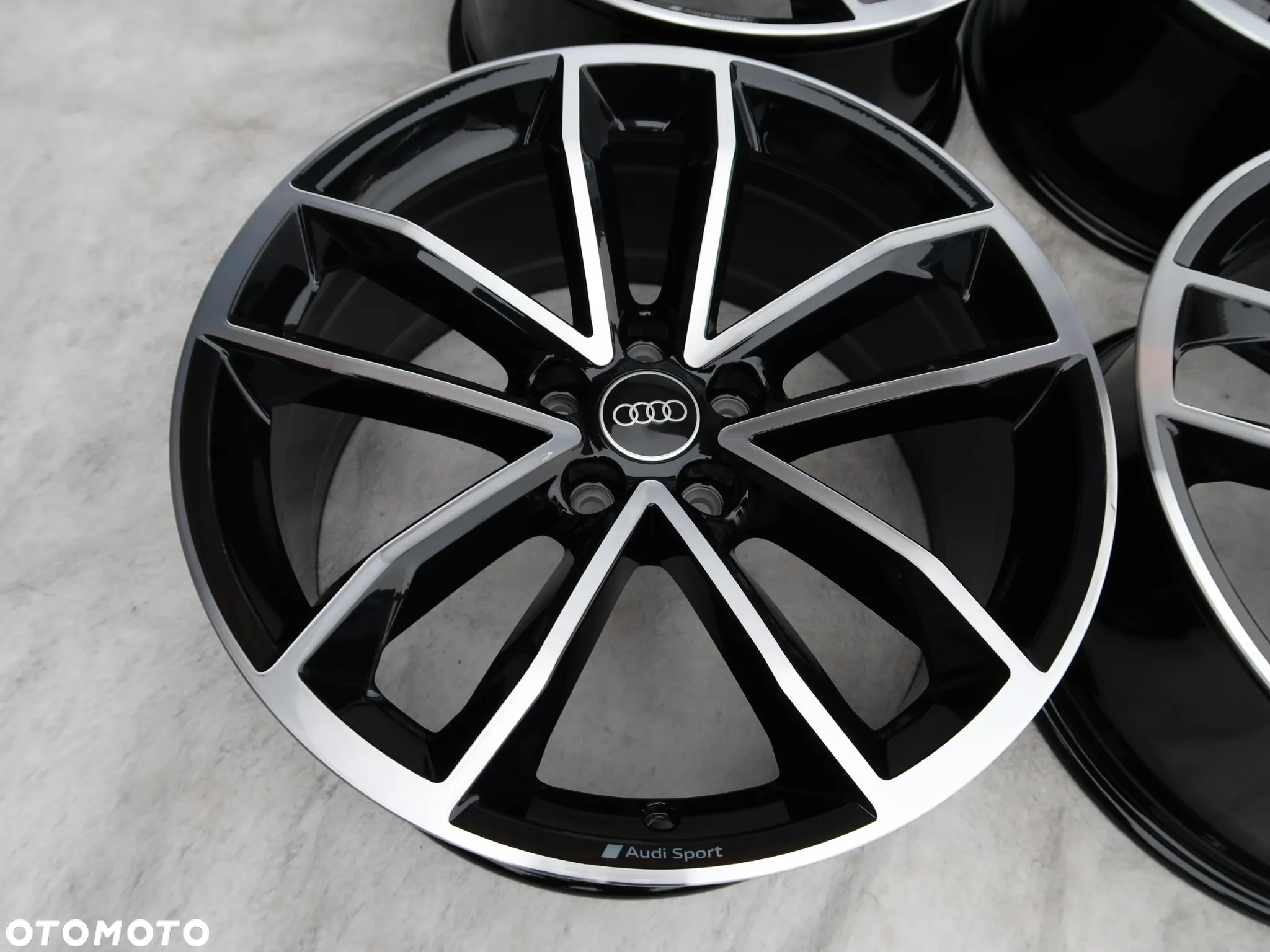 FELGI ALUMINIOWE AUDI A4 A5 B9 S LINE 19" 8W0601025 DF - 2