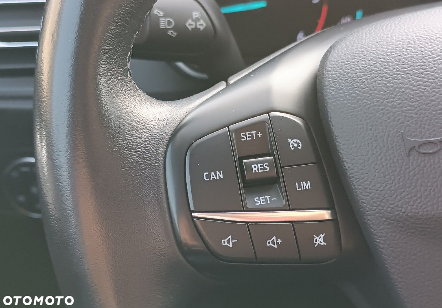 Ford Focus - 34