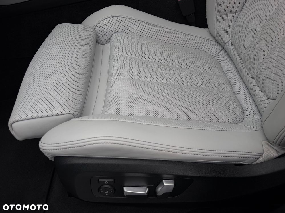 BMW X6 xDrive40d mHEV sport - 37