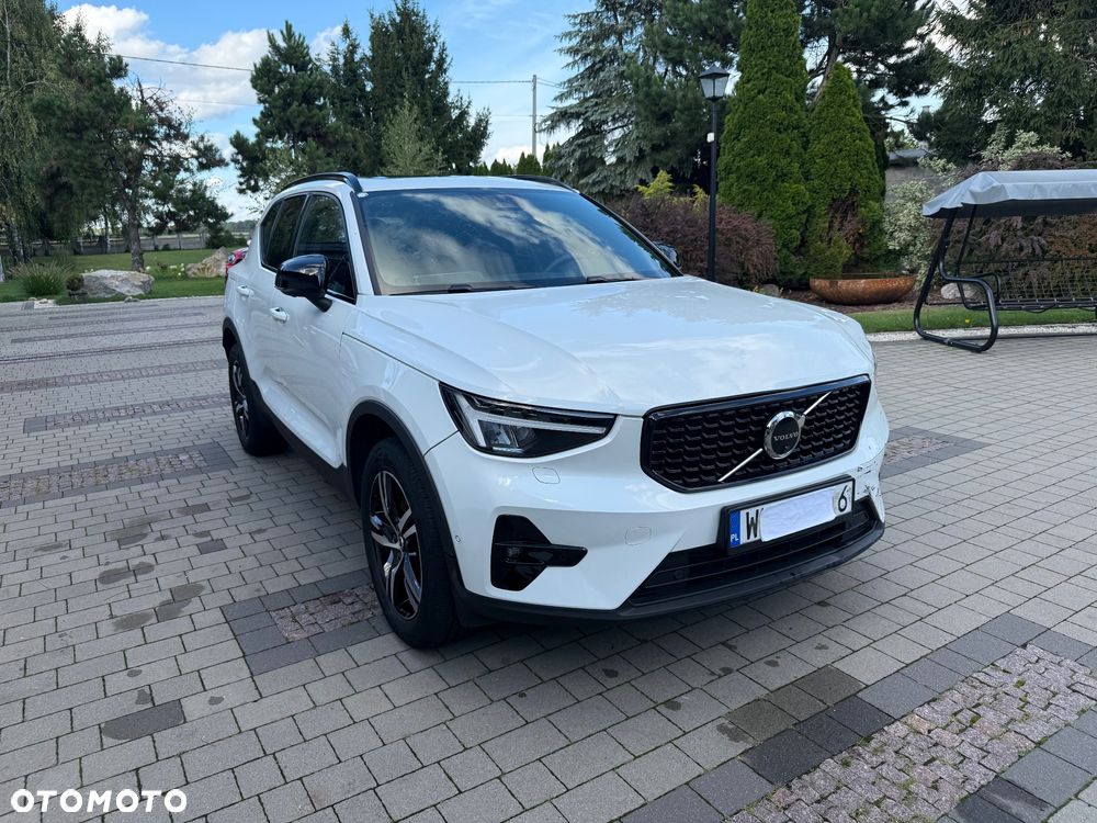 Volvo XC 40 B3 Plus Dark - 1
