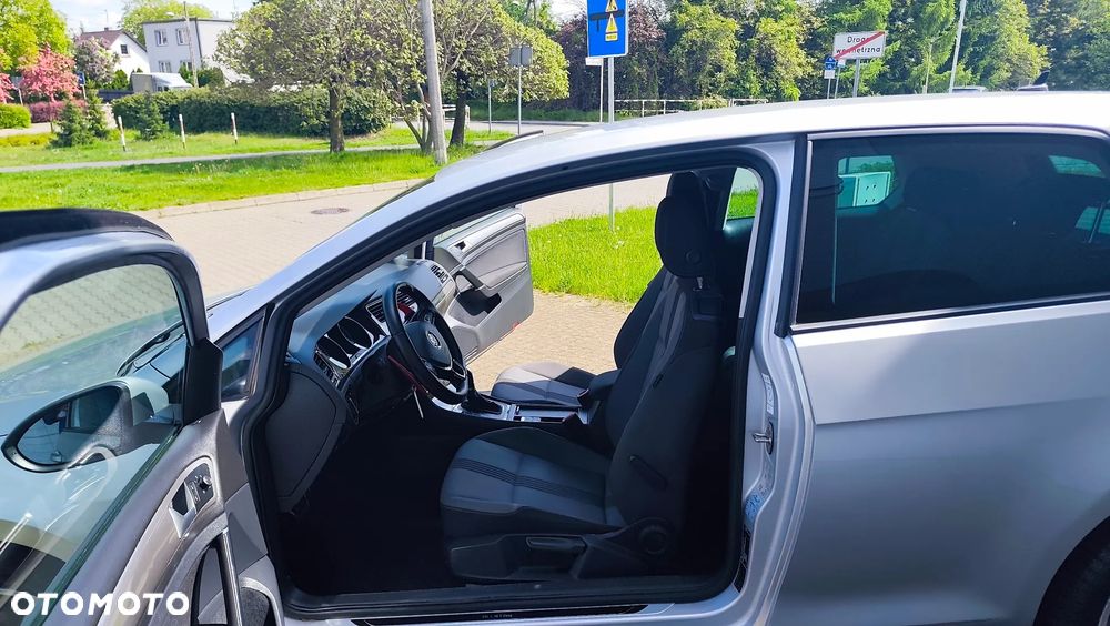 Volkswagen Golf 1.6 BlueTDI DSG Comfortline - 4