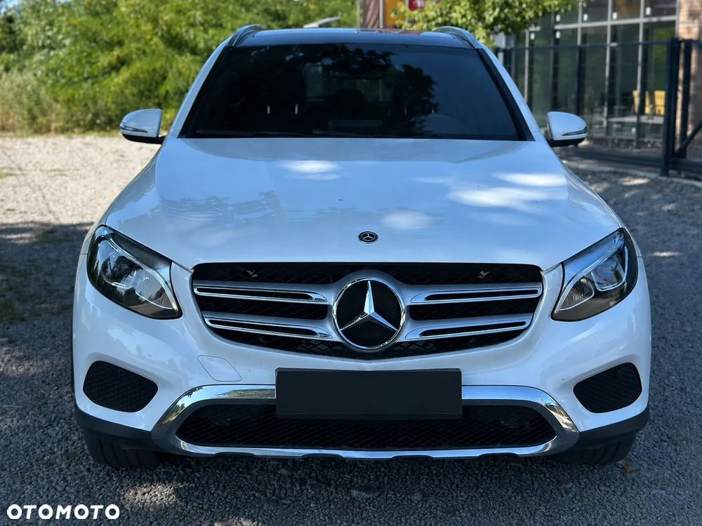 Mercedes-Benz GLC 300 4-Matic - 4