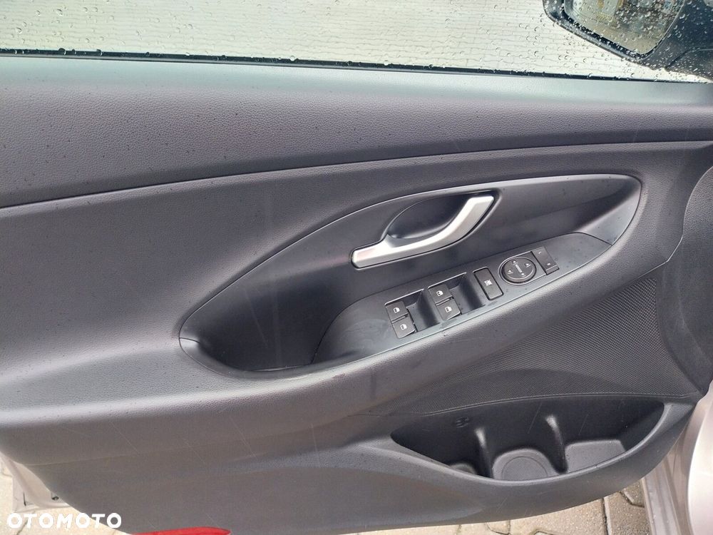 Hyundai i30 - 12