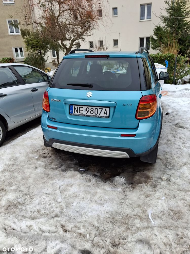 Suzuki SX4 - 4