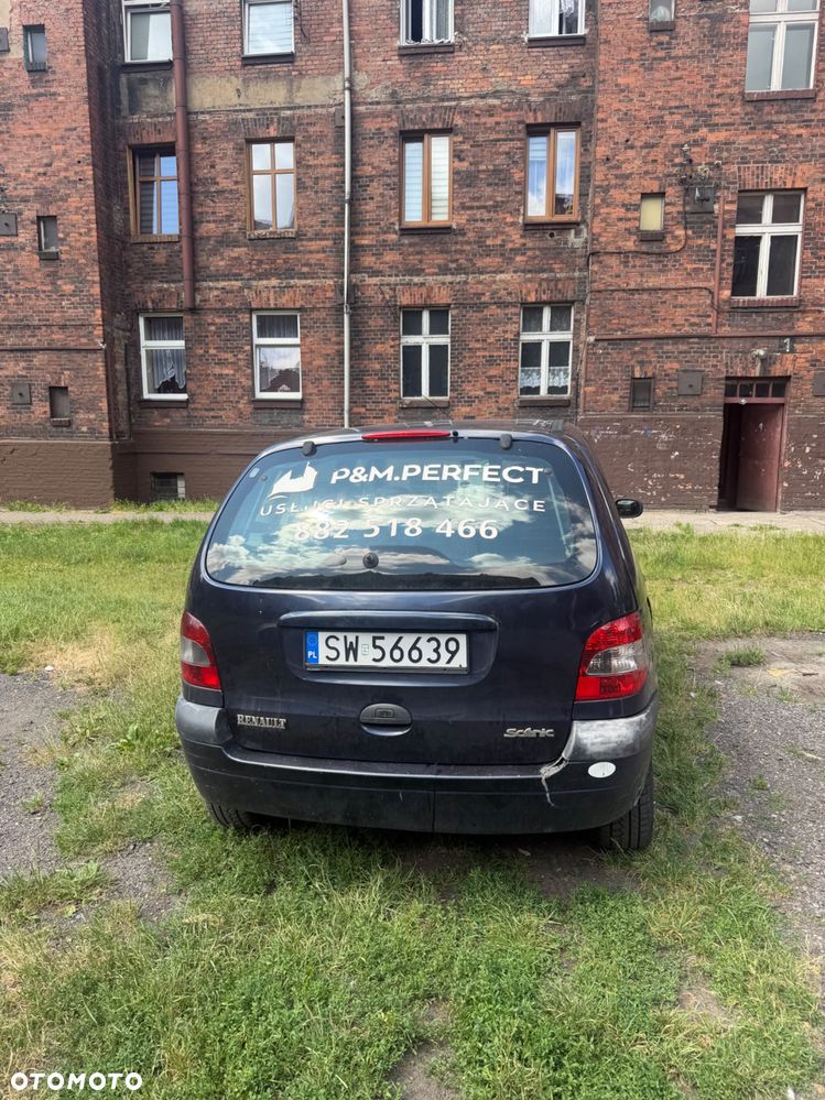 Renault 5 - 4