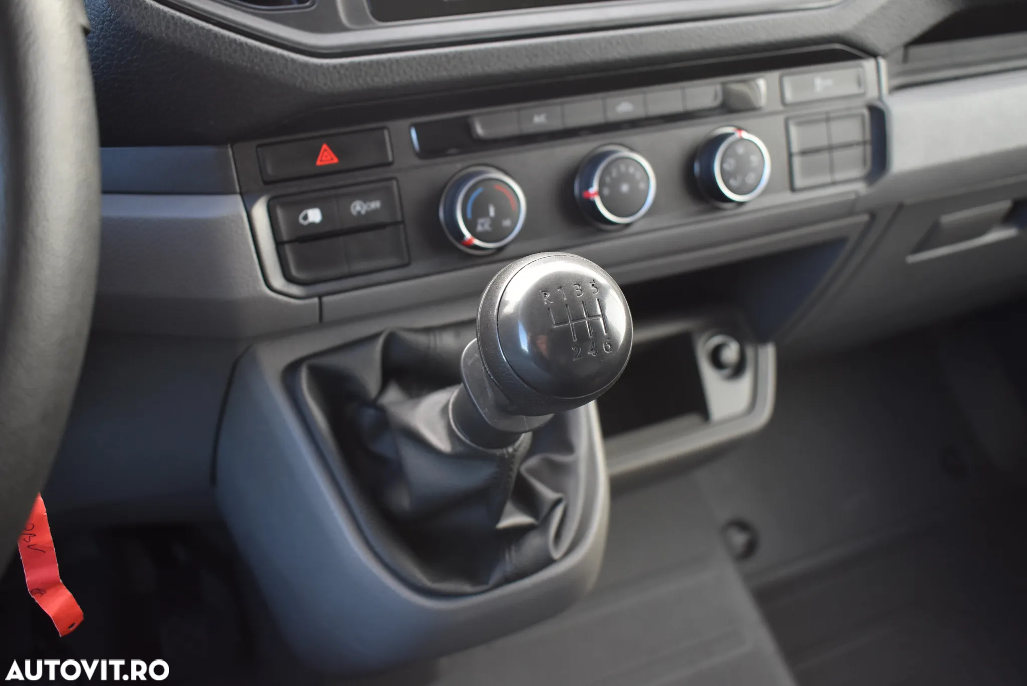 Volkswagen VW Crafter 3.5 Furgon L3H3 FWD 103kW - 17