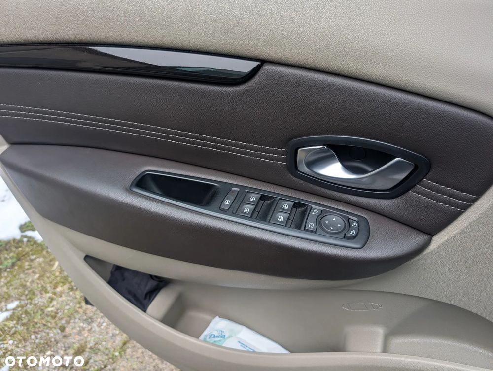 Renault Scenic 1.4 16V TCE Privilege - 21