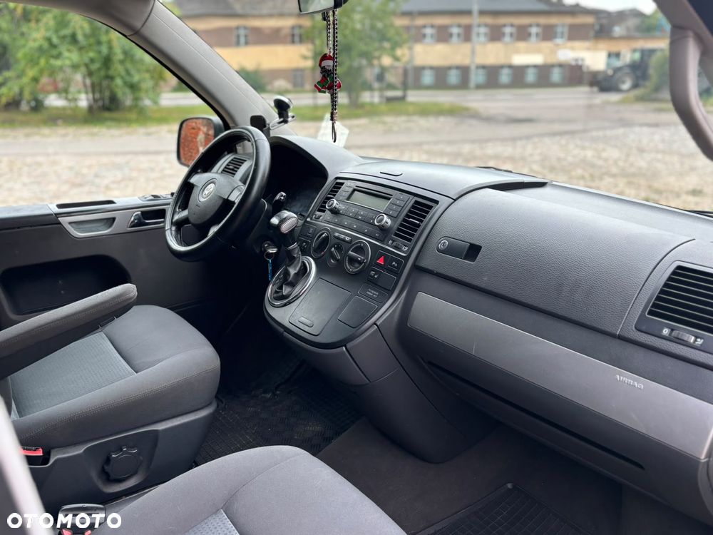 Volkswagen Multivan - 12