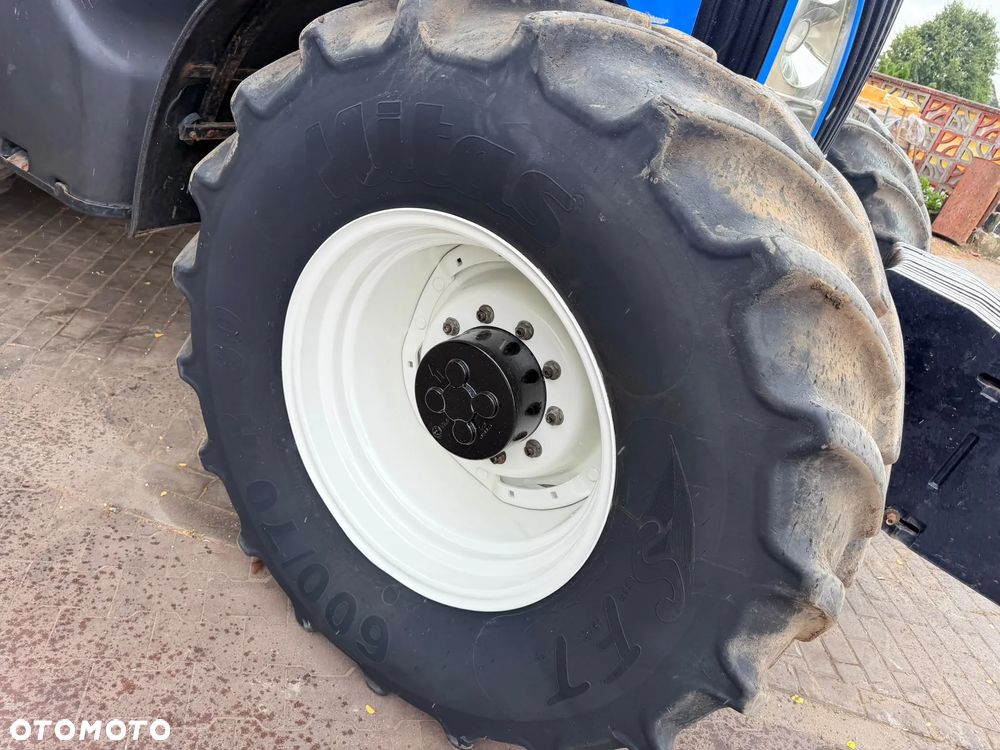 New Holland T8020 - 34