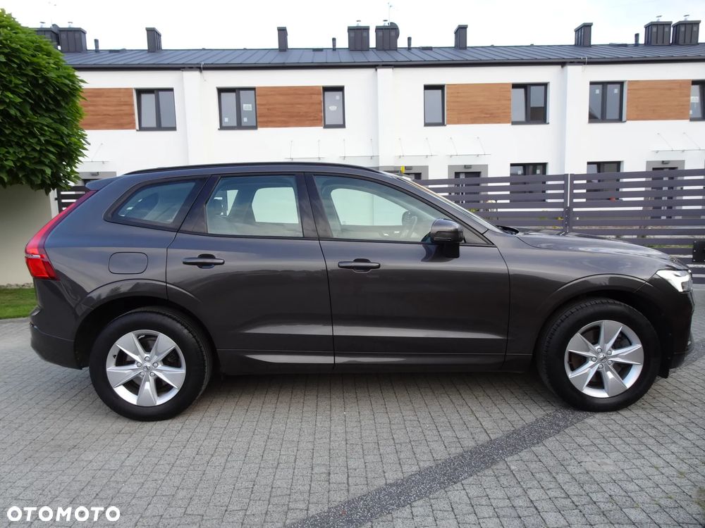 Volvo XC 60 B4 D Momentum Pro - 9