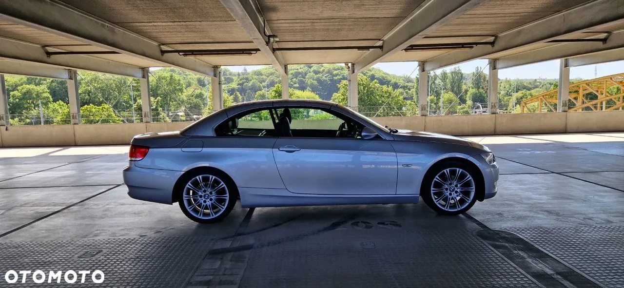 BMW Seria 3 320i - 2