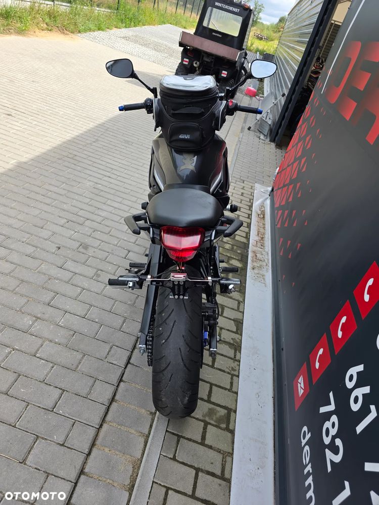 Yamaha XJ - 16