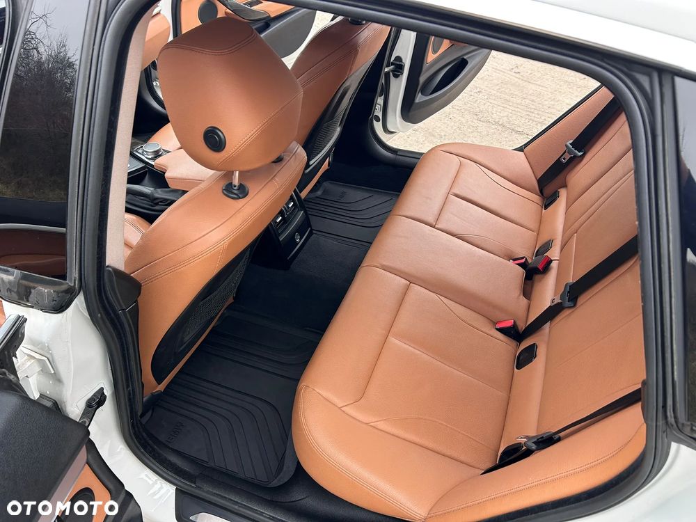 BMW 3GT 320d Luxury Line - 33