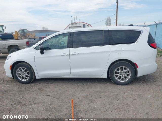 Chrysler Pacifica ver-2-5-sports--line-awd - 9