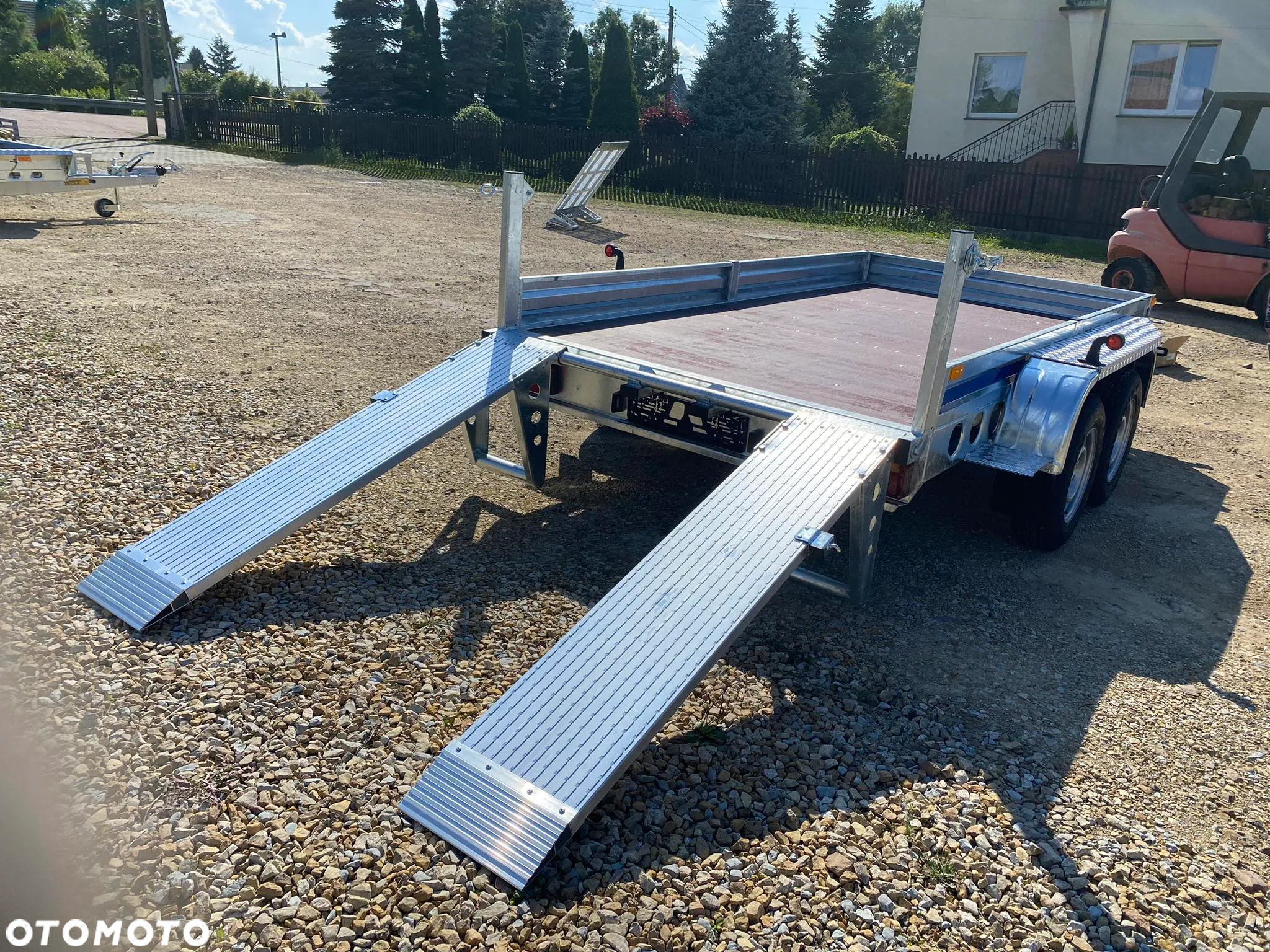 Wiola B3535 3,5T Najazdy ALU - 4