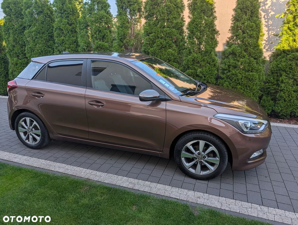 Hyundai i20 - 15