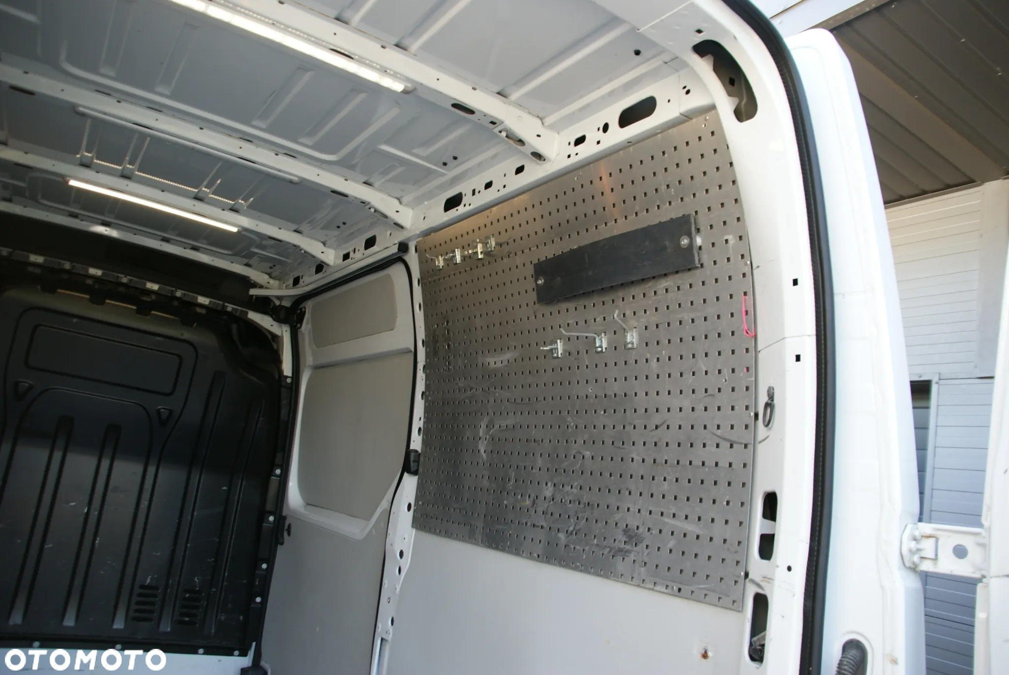 Opel Movano - 11