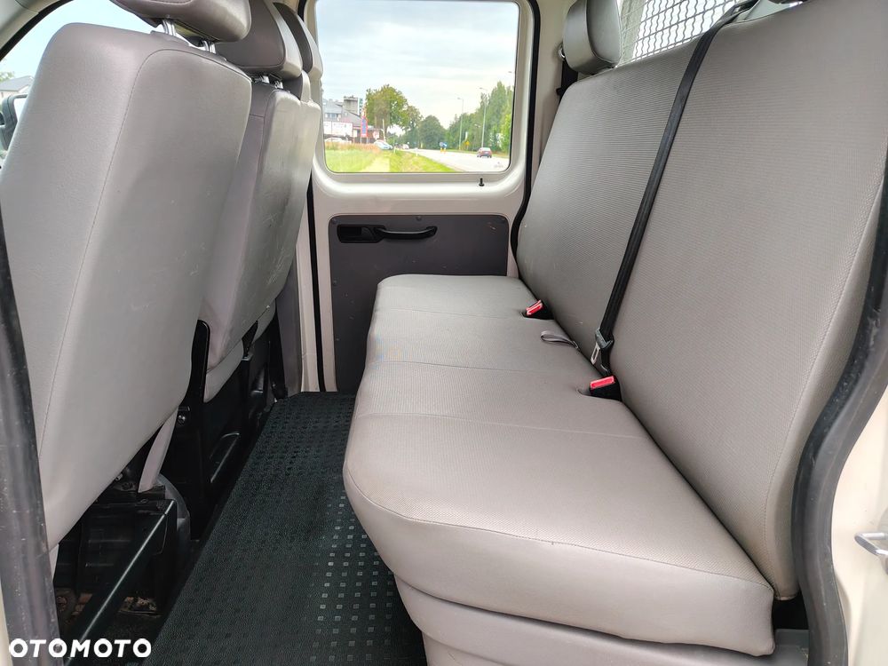 Volkswagen Transporter - 16