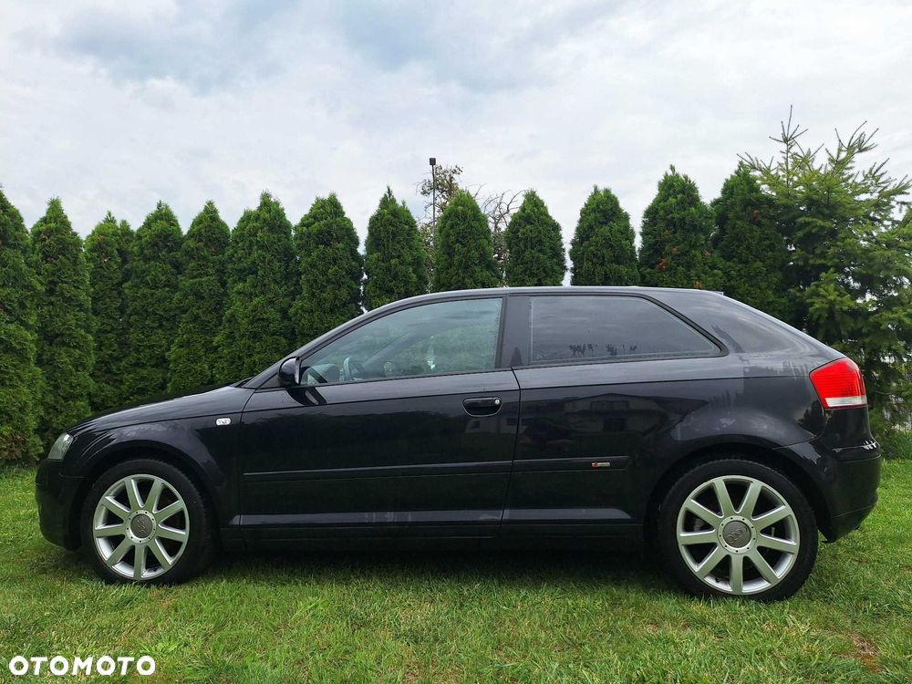 Audi A3 Sportback - 1