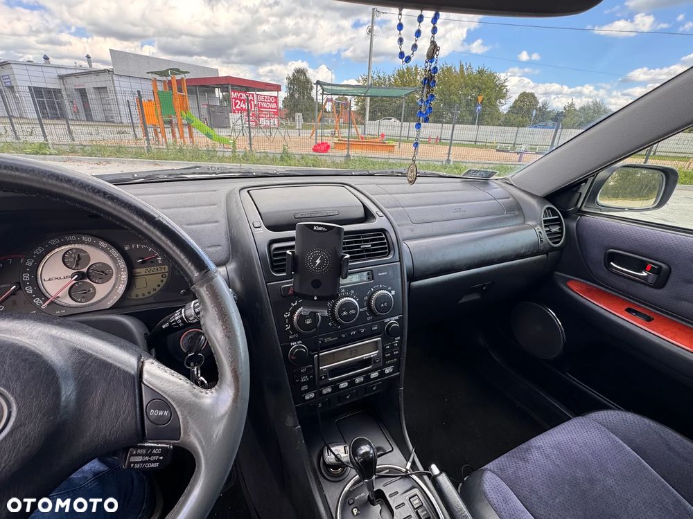 Lexus IS 300 Prestige - 12