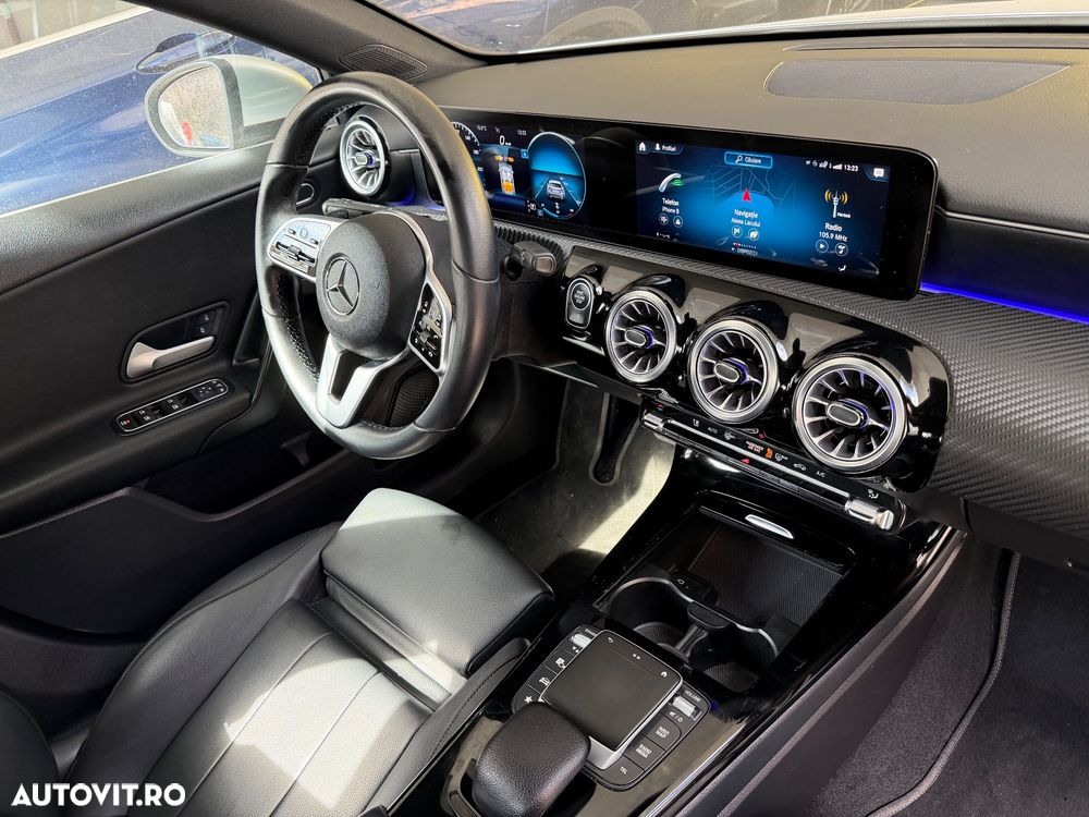 Mercedes-Benz A 180 Sedan 7G-DCT - 15