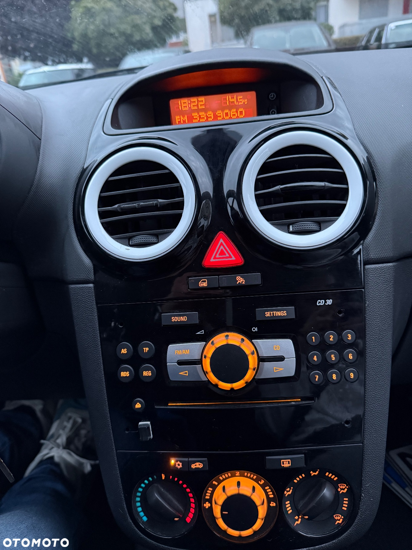 Opel Corsa 1.4 16V Sport - 14
