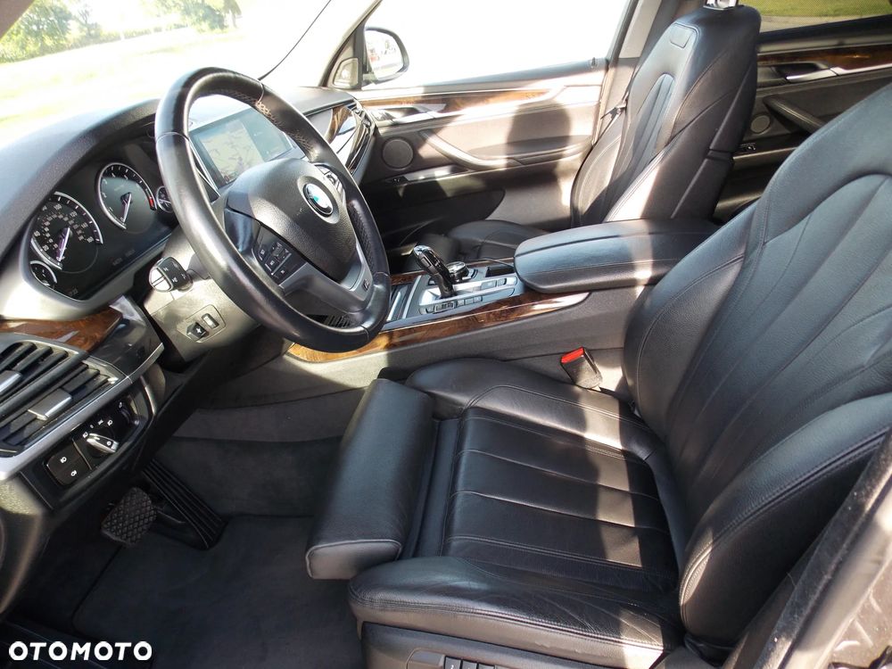 BMW X5 xDrive50i Sport-Aut - 18