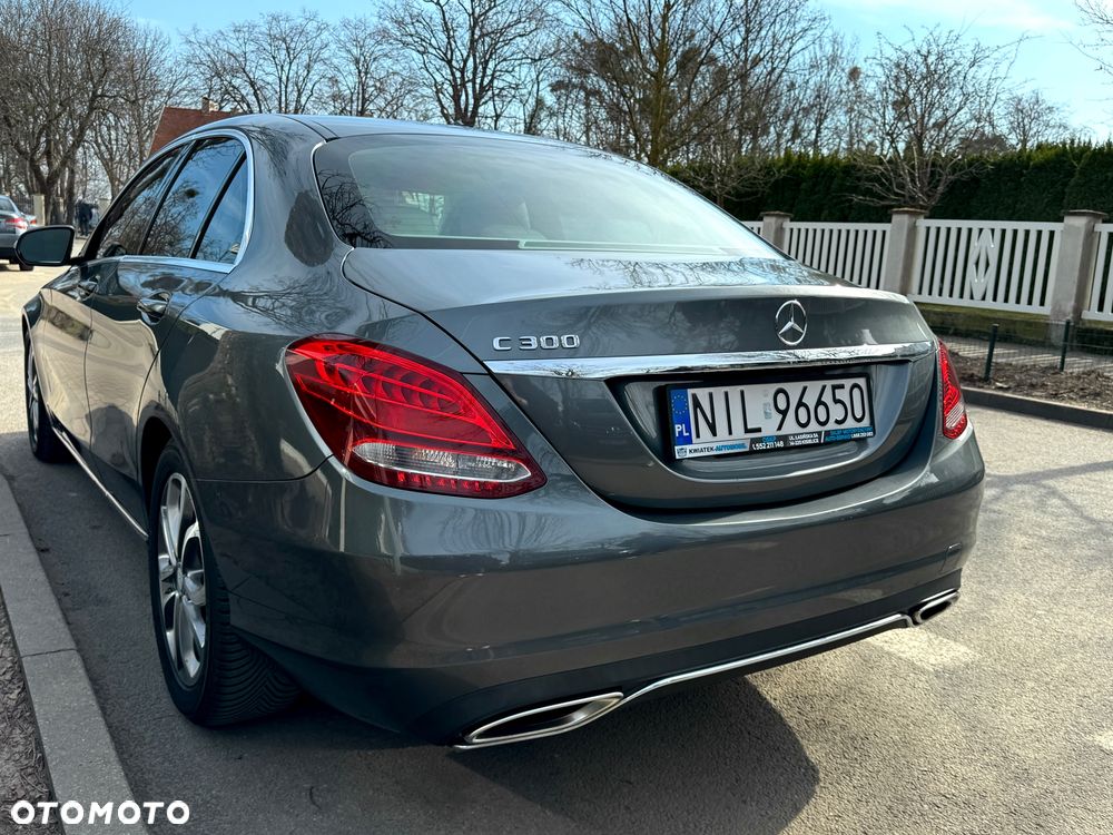 Mercedes-Benz Klasa C 300 7G-TRONIC Exclusive - 7