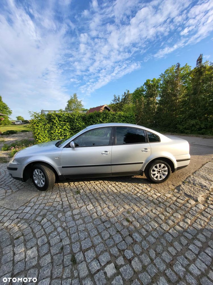 Volkswagen Passat 1.9 TDI Basis - 5