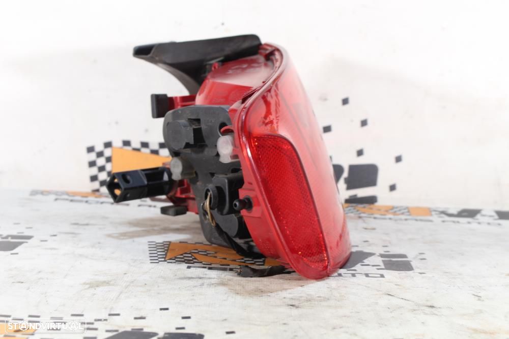 Farolim Esquerdo Audi A4 (8K2, B8)  8K5945095d / Chassi Condutor Sedan - 5