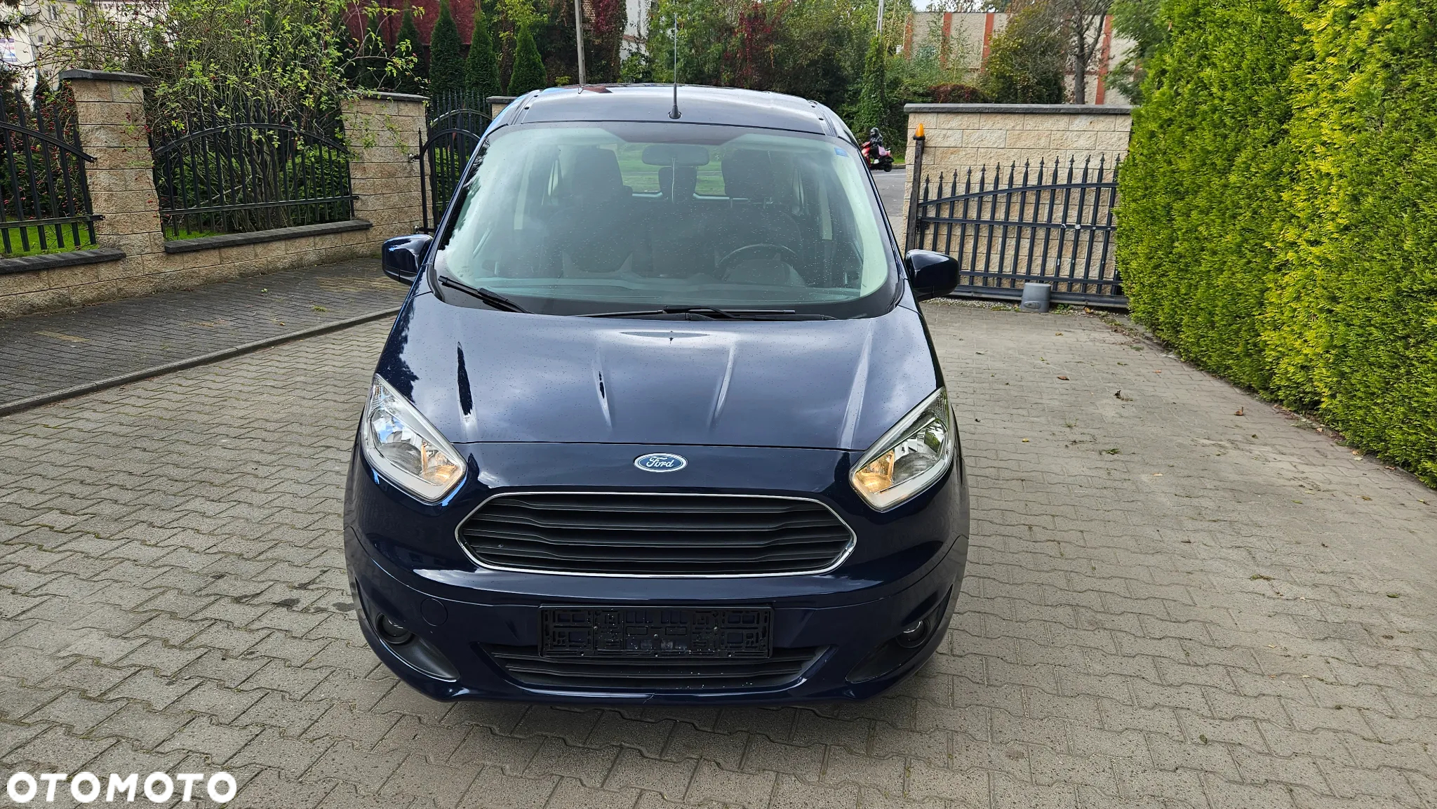 Ford Tourneo Courier 1.0 EcoBoost Trend - 9