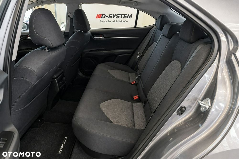 Toyota Camry - 8