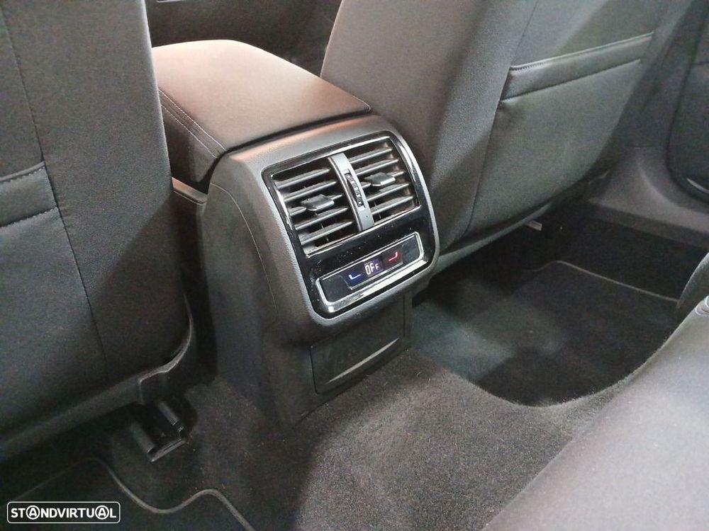 VW Passat Variant 1.4 TSI GTE Plug-in - 34