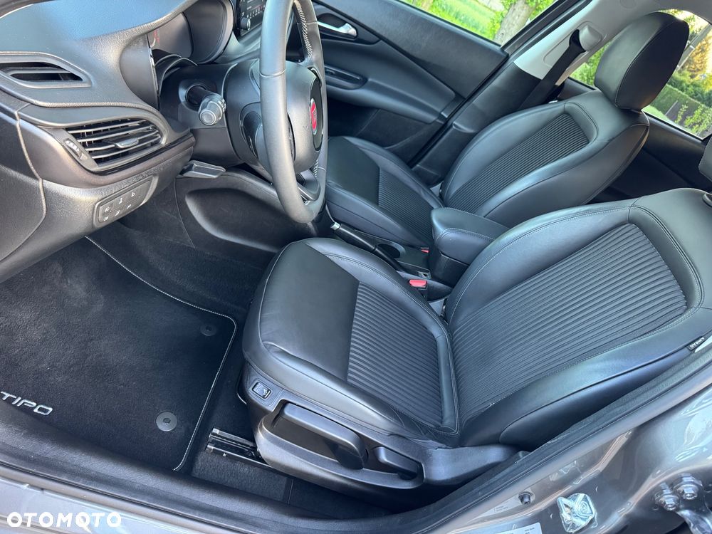 Fiat Tipo 1.6 MultiJet DCT Lounge - 16