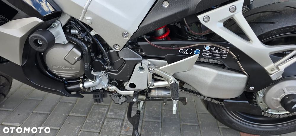 Honda VFR - 36