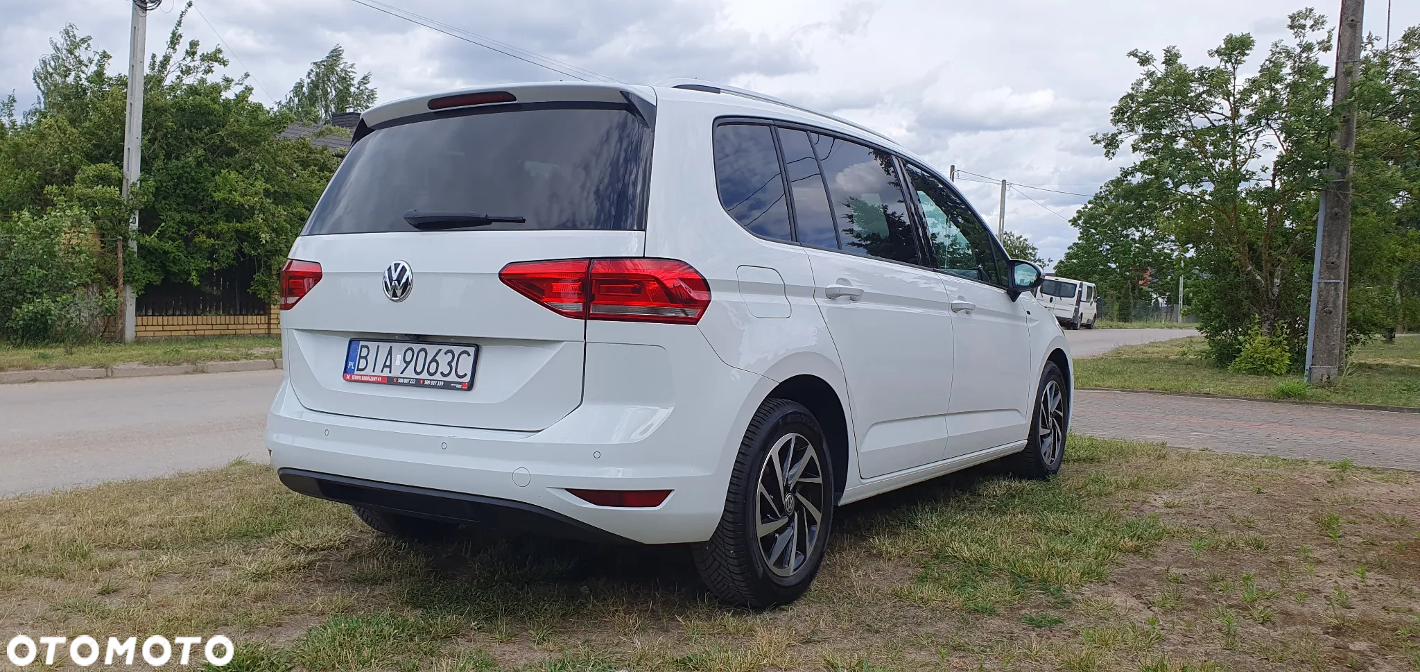 Volkswagen Touran 1.6 TDI SCR Join - 8