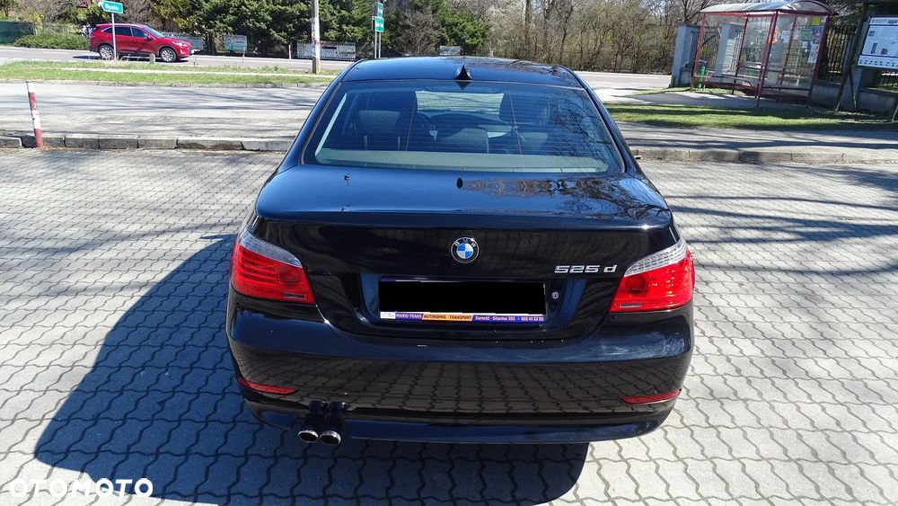 BMW Seria 5 525d - 8