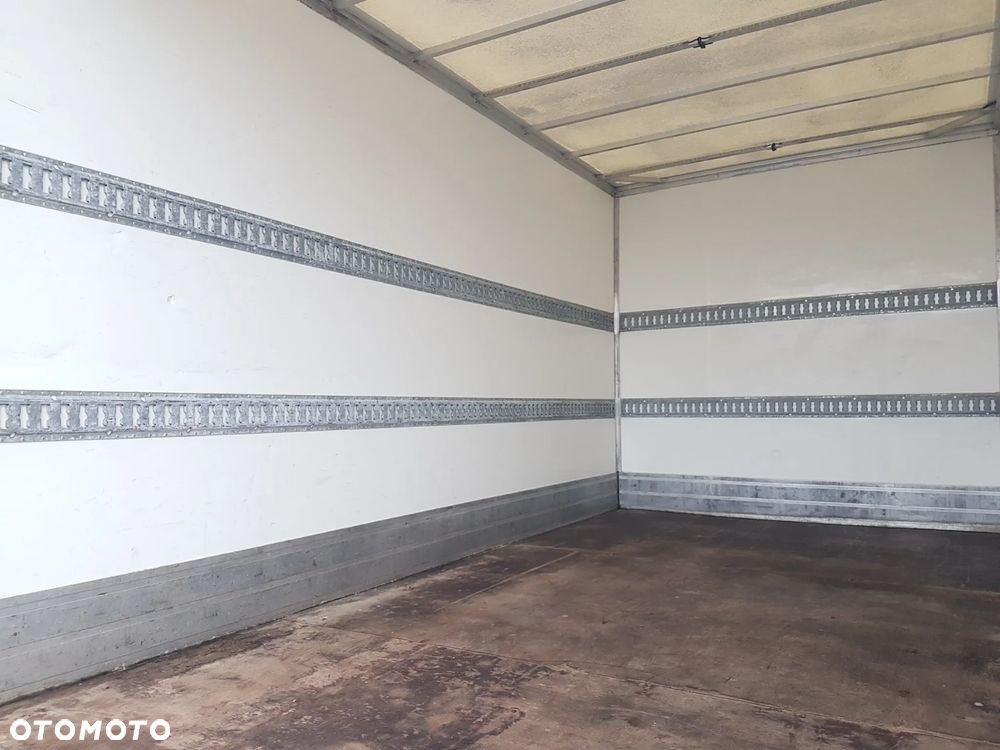 Iveco DAILY 8 EP KONTENER 4,15x2,22x2,21 KLIMA KRAJOWY 35S12 - 25