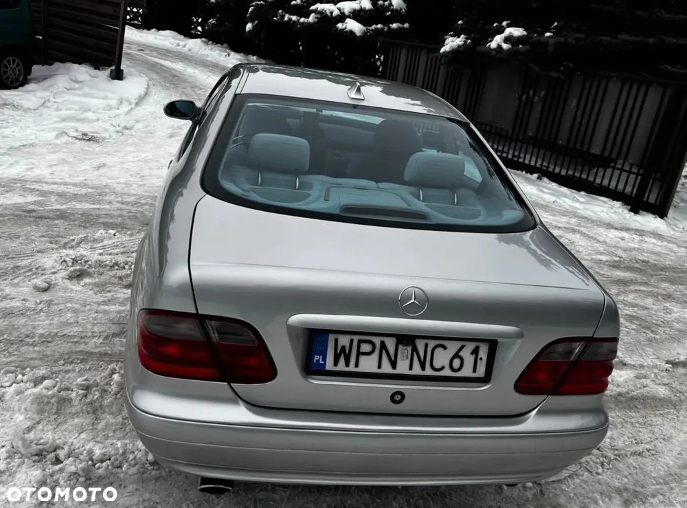 Mercedes-Benz CLK - 11