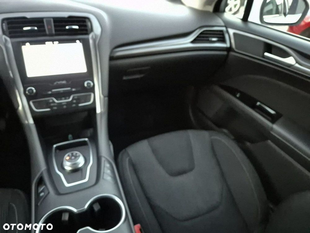 Ford Mondeo - 23