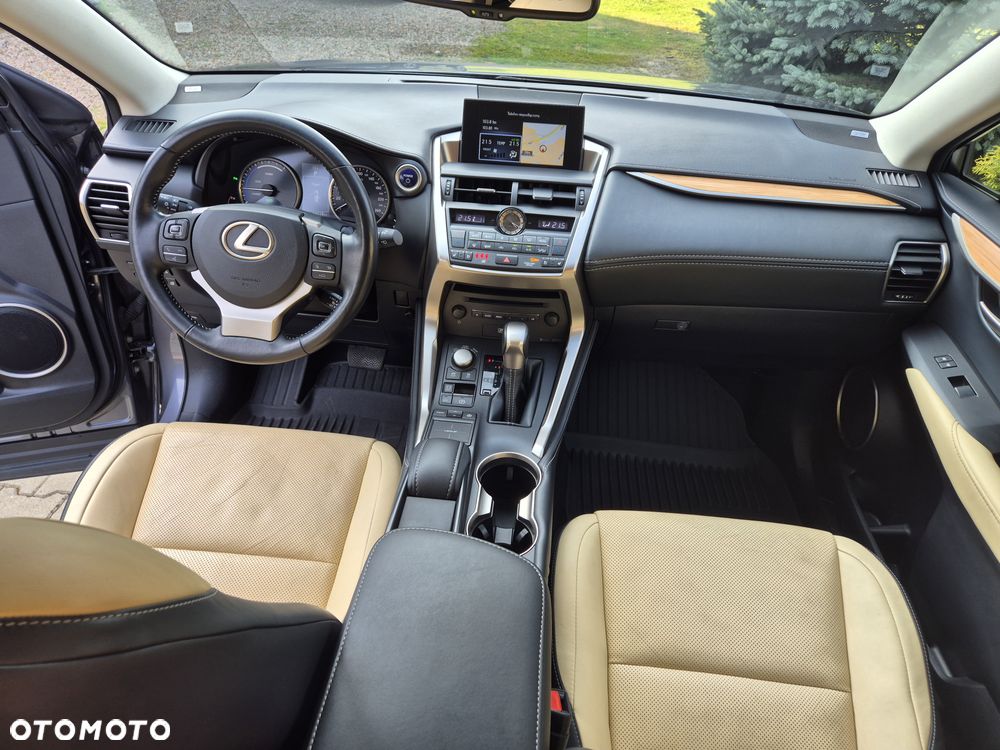 Lexus NX 300h Prestige AWD - 36