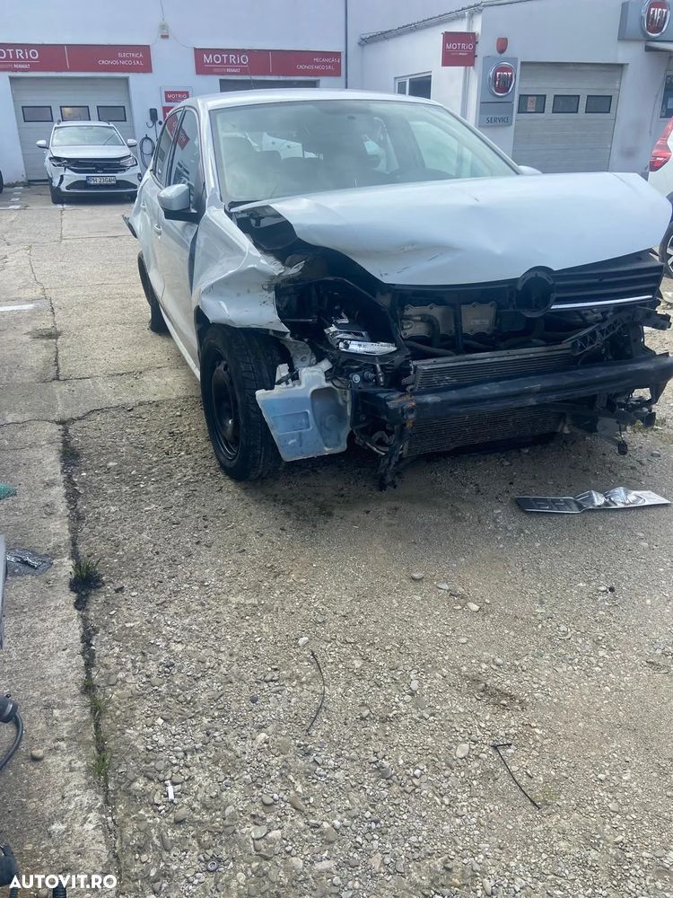 Volkswagen Polo 1.2 TSI BMT Comfortline - 2