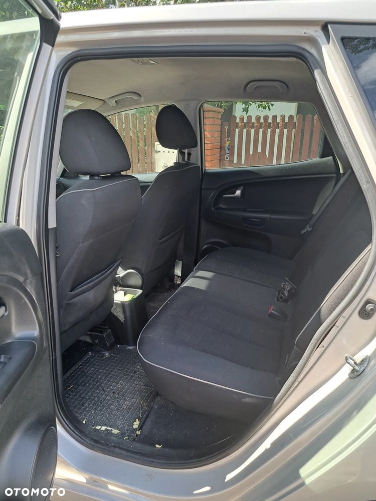 Kia Venga 1.6 CRDi M - 3